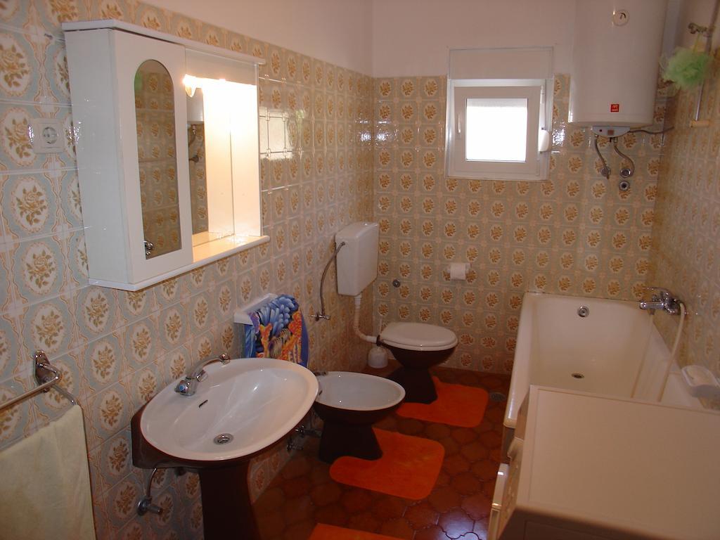 Apartment Tomy โตรกีร์ ภายนอก รูปภาพ