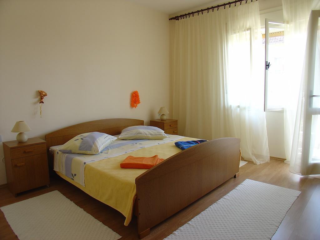 Apartment Tomy โตรกีร์ ห้อง รูปภาพ